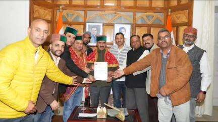 हरिपुरधार: माँ भंगायणी मेला समिति का प्रतिनिधिमंडल मुख्यमंत्री से मिला