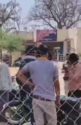 बड़ागांव धसान: बड़ागांव में 15 साल की नाबालिग लड़की से दुष्कर्म, गर्भपात की दवा खिलाई, हालत गंभीर