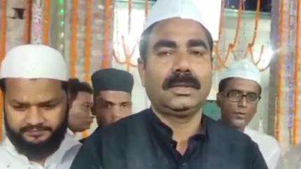 कांटी: बरियापुर शरीफ में हज़रत अब्दुल रहीम शाह के सालाना उर्स पर पूर्व मंत्री इसराइल मंसूरी ने की चादरपोशी