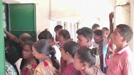 ସୁକିନ୍ଦା: ସୁକିନ୍ଦା ଗୋଷ୍ଠି ସ୍ବାସ୍ଥ୍ୟ କେନ୍ଦ୍ରରେ ଜନ୍ମ ଓ ମୃତ୍ୟୁ ପ୍ରମାଣପତ୍ର ପାଇବା ବିଳମ୍ବ ଅଭିଭାବକ ଉତ୍ତେଜିତ #jansamasya