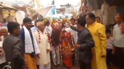 पुष्कर: पुष्कर में पाराशर फार्म हाउस पर सात दिवसीय भागवत कथा का शुभारंभ, आज निकली कलश यात्रा