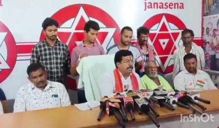 వినుకొండ మాజీ ఎమ్మెల్యే బొల్లా కుల రాజకీయాలు మానుకోవాలి : జిల్లా జనసేన పార్టీ కార్యదర్శి శ్రీనివాసరావు
