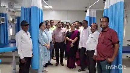 कुंडहित: सीएचसी रेफरल को लेकर प्रशासन और जन-प्रतिनिधियों की बैठक हुई