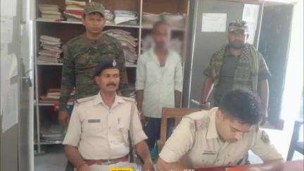 डोभी: सेवईचक से कोर्ट के मामले का वारंटी गिरफ्तार