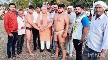 भितरवार: चीनौर के बलारी माता मंदिर पर मेला आयोजित, विधायक मोहन सिंह राठौर रहे मुख्य अतिथि