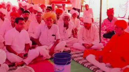 चौहटन: चौहटन प्रधान रुपाराम सारण ने ग्राम पंचायत पन्नोनियों का तला का किया दौरा