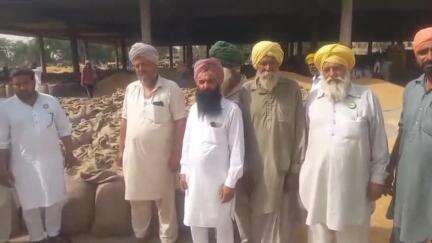 ਬੁਢਲਾਡਾ: ਮੰਡੀਆਂ ਵਿੱਚ ਕਿਸਾਨਾਂ ਦੀ ਹੋ ਰਹੀ ਵੱਡੀ ਪੱਧਰ ਤੇ ਲੁੱਟਣ ਨੂੰ ਲੈ ਕੇ ਦੋਸ਼ੀਆਂ ਖਿਲਾਫ ਕੀਤੀ ਕਾਰਵਾਈ ਦੀ ਮੰਗ: ਜੁਗਰਾਜ ਸਿੰਘ ਬਲਾਕ ਪ੍ਰਧਾਨ