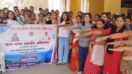 करकेली: ग्राम करकेली में जल संरक्षण के लिए सीएमसीएलडीपी के छात्रों ने शपथ ली