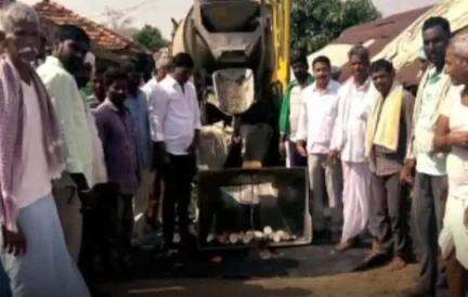 గాంధారి: చెన్నాపూర్ గ్రామంలో సిసి రోడ్డు నిర్మాణ పనులు ప్రారంభం
