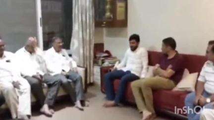 कोपरगाव: शहरातील सचिन वॉच फोडून चोरी करणाऱ्या आरोपींना जेरबंद करा, युवा नेते विवेक कोल्हे यांची मागणी