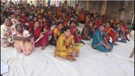 दनियावां: दनियावां में महिला संवाद कार्यक्रम का आयोजन, महिलाओं को योजनाओं की जानकारी दी गई