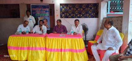 धमदाहा: वीर कुंवर सिंह जयंती पर पूर्णिया में आयोजित कार्यक्रम की सफलता को लेकर पूर्व सांसद आनंद मोहन ने जनसंपर्क अभियान चलाया
