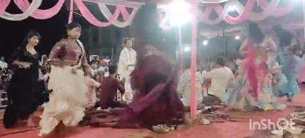 मनिका: मणिका हाई स्कूल के मैदान में विधायक रामचंद्र सिंह ने दुगोला कार्यक्रम का किया शुभारंभ