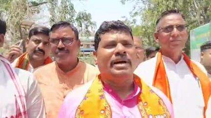 सिमरिया: मंत्री हफीजुल हसन अंसारी के संविधान पर विवादित बयान पर भाजपाईयों में आक्रोश, डीसी को ज्ञापन सौंप बर्खास्तगी की मांग की
