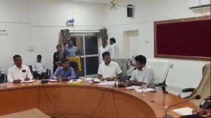 भदेसर: भदेसर पंचायत समिति के सभागार में जिला कलेक्टर ने बैठक ली और दिए निर्देश