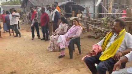 सिरोंचा: आमदार धर्मरावबाबा आत्राम यांच्या पुढाकारातून मौजा अंकिसा येथे प्रा. आरोग्य केंद्राच्या नव्या इमारत बांधकामचे भूमीपूजन