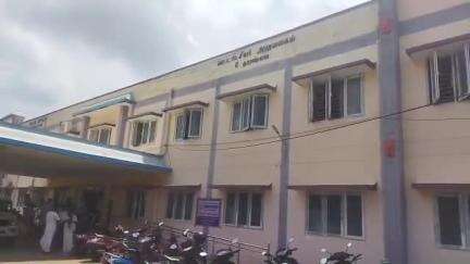 வேதாரண்யம்: வட்டாட்சியர் அலுவலகத்தில் நடைபெற்ற விவசாயிகள் குறைதீர் கூட்டத்தில்  விவசாயிகள் கூட்டத்தை விட்டு வெளிநடப்பு செய்தனர்.