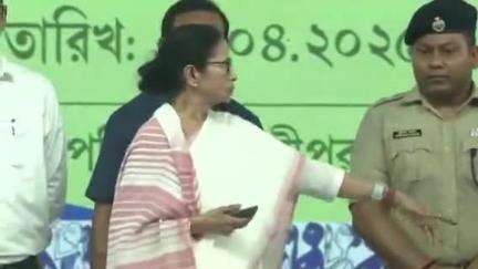 দাসপুর ১: দাসপুরের স্বর্ণহাব উদ্বোধন করলেন রাজ্যের মুখ্যমন্ত্রী মমতা বন্দ্যোপাধ্যায়