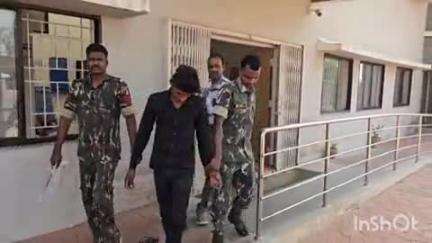 वाड्रफनगर: रघुनाथनगर पुलिस ने शादी का झांसा देकर नाबालिक से दुष्कर्म के मामले में आरोपी को गिरफ्तार कर भेजा जेल
