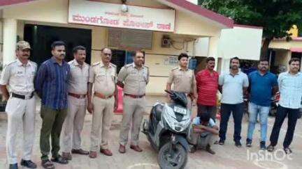 ಮುಂಡಗೋಡ: ಪಾಳಾ ಗ್ರಾಮದ ರಾಮಾಪುರ ಕ್ರಾಸ್ ಬಳಿ ಗಾಂಜಾ ಮಾರಾಟ ಮಾಡುತ್ತಿದ್ದ ಆರೋಪಿ ಬಂಧನ