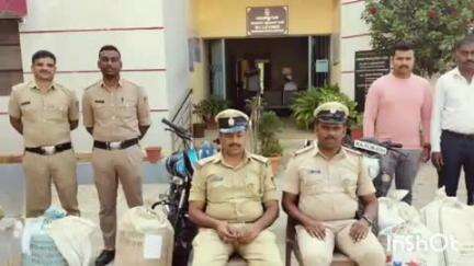 ಮೂಡಿಗೆರೆ: ಕಾಳುಮೆಣಸು ಕಳ್ಳತನ ಮಾಡಿದ್ದ ಐವರು ಆರೋಪಿಗಳನ್ನ ಬಂಧಿಸಿದ ಮೂಡಿಗೆರೆ ಪೊಲೀಸರು