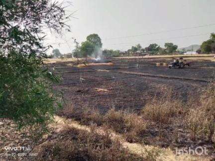पांडू: भटवलिया में शॉर्ट सर्किट से अरहर का दो शौ बोझा जलकर राख हो गया
