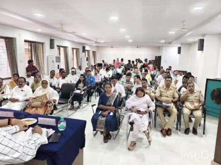 बल्लारपूर: खासदार प्रतिभाताई धानोरकर यांच्या उपस्थितीत बल्लारपूर येथे काँग्रेसची आढाव बैठक