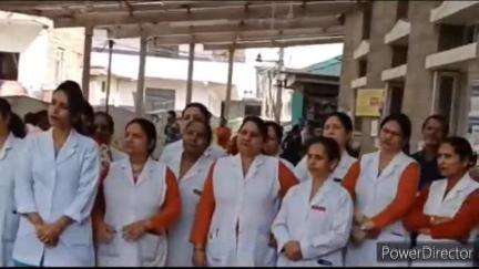 नादौन: मेडिकल कॉलेज हमीरपुर में आगजनी से निपटने के लिए करवाई गई मॉक ड्रिल, सुरक्षा कर्मचारियों को किया प्रशिक्षित