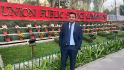 जींद: जींद के दो युवकों ने UPSC में सफलता हासिल की: डॉ. आकाश को 117वीं, डॉ. अजय को 940वीं रैंक मिली, पिता हलवाई हैं