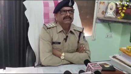 महिदपुर: महिदपुर नगर में थाने के सामने कलाली के पीछे शराब पीने के पैसे मांगने को लेकर विवाद हुआ