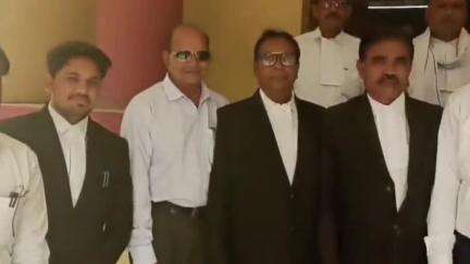 दिग्रस: बार रूम येथे वकील संघाची कार्यकारणी गठीत, अध्यक्षपदी एड. दिलीप राठोड तर सचिव पदी एड. रेहान मिर्जा यांची अविरोध निवड