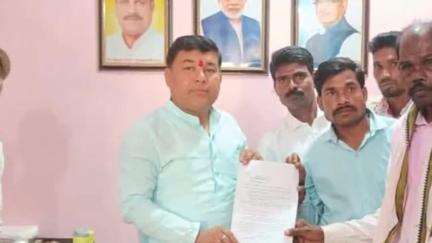 चौरई: मुआरी के ग्रामीणों ने बीजेपी नेताओं से की मोक्ष धाम से अतिक्रमण हटाने की शिकायत