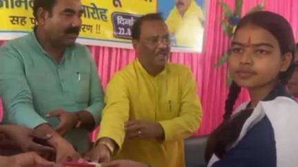 कांटी: नथुनी भगत हाई स्कूल में पूर्व मंत्री इसराइल मंसूरी का अभिनंदन समारोह आयोजित