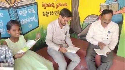 ಗಂಗಾವತಿ: ಬಸವನದುರ್ಗ ಗ್ರಾಮದಲ್ಲಿ ಅಕ್ರಮ ಅನೈತಿಕ ಚಟುವಟಿಕೆಯ ತಾಣವಾಗಿದ್ದ ಬಸ್ ತಂಗುದಾಣ ದುರಸ್ತಿ ಪುಸ್ತಕ ಗೂಡು ಗ್ರಂಥಾಲಯ