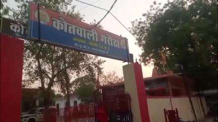 गरौठा: गरौठा कोतवाली के ग्राम जसवंतपुरा में दो सौ रुपए के लेनदेन पर चचेरे भाई ने युवक को कुल्हाड़ी से काट डाला