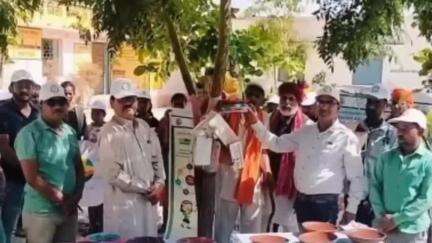 पवई: नारायणपुरा ग्राम में आनंदम संस्थान ने मनाया पृथ्वी दिवस