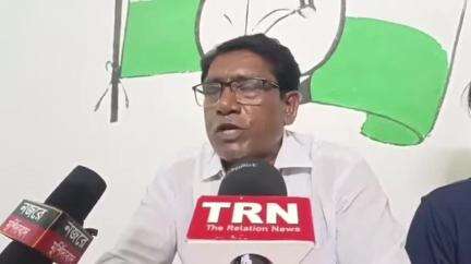 ডোমকল: প্রদীপ কুমার চাকি পচা আলু, পৌরসভা এলাকায় টাকা লুট করেছেন; ডোমকলে বললেন টাউন কংগ্রেস সভাপতি