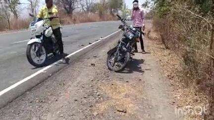 समुद्रपूर: गिरडजवळ मालवाहू टाटा एसच्या धडकेत २ दुचाकीस्वार गंभीर, तर १ किरकोळ जखमी