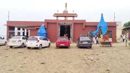 திருச்செந்தூர்: அய்யா வைகுண்டர் அவதாரபதிக்கு சிவந்தி ஆதித்தனார் குடும்பத்தினர் சார்பில் 29 லட்சம் மதிப்பிலான கட்டிடங்களுக்கு அடிக்கல் நாட்டு விழா நடந்தது