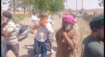 ਬਟਾਲਾ: ਡੇਰਾ ਬਾਬਾ ਨਾਨਕ ਦੇ ਪਿੰਡ ਗੱਗੋਵਾਲੀ ਗਿੱਲ ਅਤੇ ਛਕਰੀ ਵਿੱਚ ਲੱਗੀ ਅੱਗ ਫਸਲ ਸੜ ਕੇ ਹੋਈ ਸਵਾਹ