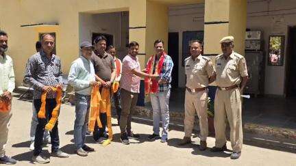 झाडोल: गोराणा में साल भर पहले हुई करीबन ₹30 लाख की चोरी का खुलासा करने पर झाडोल डिप्टी थानाधिकारी स्टॉप का किया गया स्वागत