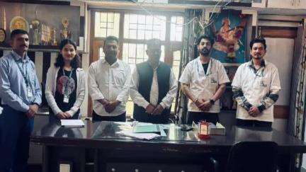 दाड़लाघाट: स्यार में द हंस फाउंडेशन की मोबाइल मेडिकल यूनिट ने दाड़लाघाट में लगाया स्वास्थ्य शिविर