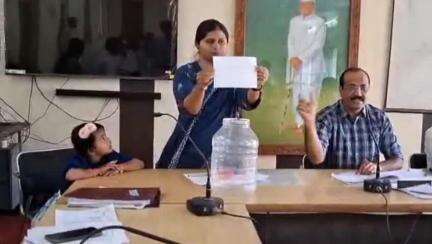 राहुरी: तालुक्यातील ग्रामपंचायत निवडणुकीसाठी सरपंच प्रवर्गनिहाय आरक्षणाच्या सोडती संपन्न