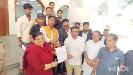 लखीमपुर: पालगांव में पर्यटकों पर हुए आतंकी हमले को लेकर विश्वहिंदू परिषद ने प्रधानमंत्री को संबोधित कर एसडीएम को सौंपा ज्ञापन
