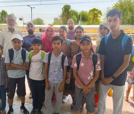 केंद्रीय विद्यालय चूरू के kvs राज्य स्तरीय ताइक्वांडो प्रतियोगिता खिलाड़ी के लिए रवाना -8949454445 #churuvision #viral