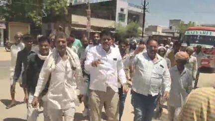 कोटड़ी: फतेहगढ़ को रीठ से हटाकर सातोला खेडा में जोड़ने का विरोध, ग्रामीणों ने कोटडी उपखंड अधिकारी को सौंपा ज्ञापन