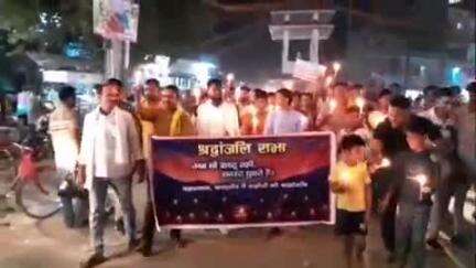 पकड़ी दयाल: नेहरू चौक पर युवाओं ने जम्मू कश्मीर के पहलगाम में हुए आतंकी हमले में शहीद वीर सपूतों की आत्मा की शांति हेतु शोक सभा की
