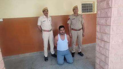 #Balotra: ‘‘ऑपरेशन शिकंजा’’ के तहत 2,000₹ का ईनामी अपराधी हनुमान गिरफ्तार।

अवैध हथियार के प्रकरण में था वांछित।
#Police