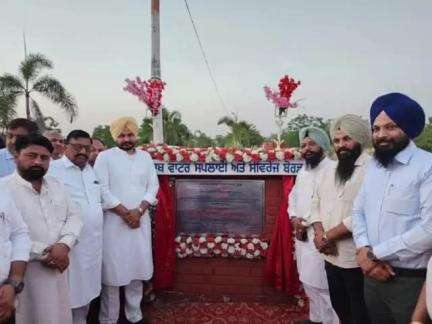ਨਿਹਾਲ ਸਿੰਘਵਾਲਾ: ਨਿਹਾਲ ਸਿੰਘ ਵਾਲਾ ਪੁੱਜੇ ਹਲਕਾ ਵਿਧਾਇਕ ਮਨਜੀਤ ਬਿਲਾਸਪੁਰ 27 ਕਰੋੜ 32 ਲੱਖ ਰੁਪਏ ਦੀ ਲਾਗਤ ਨਾਲ ਨਵੇਂ ਪ੍ਰੋਜੈਕਟਾਂ ਦਾ ਕੀਤਾ ਉਦਘਾਟਨ