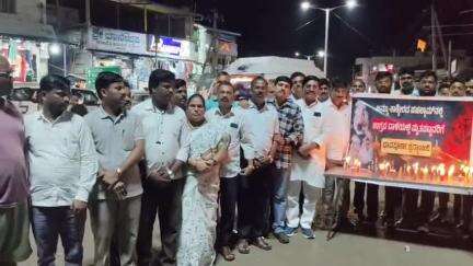 ಹಾನಗಲ್: ಪಹಲ್ಗಮನಲ್ಲಿ ಭಯೋತ್ಪಾದನಾ ದಾಳಿಯಲ್ಲಿ ಮೃತಪಟ್ಟ ಪ್ರವಾಸಿಗರಿಗೆ, ಪಟ್ಟಣದಲ್ಲಿ ಬಿಜೆಪಿ ಪಕ್ಷದಿಂದ ಭಾವಪೂರ್ಣ ಶೃದ್ಧಾಂಜಲಿ